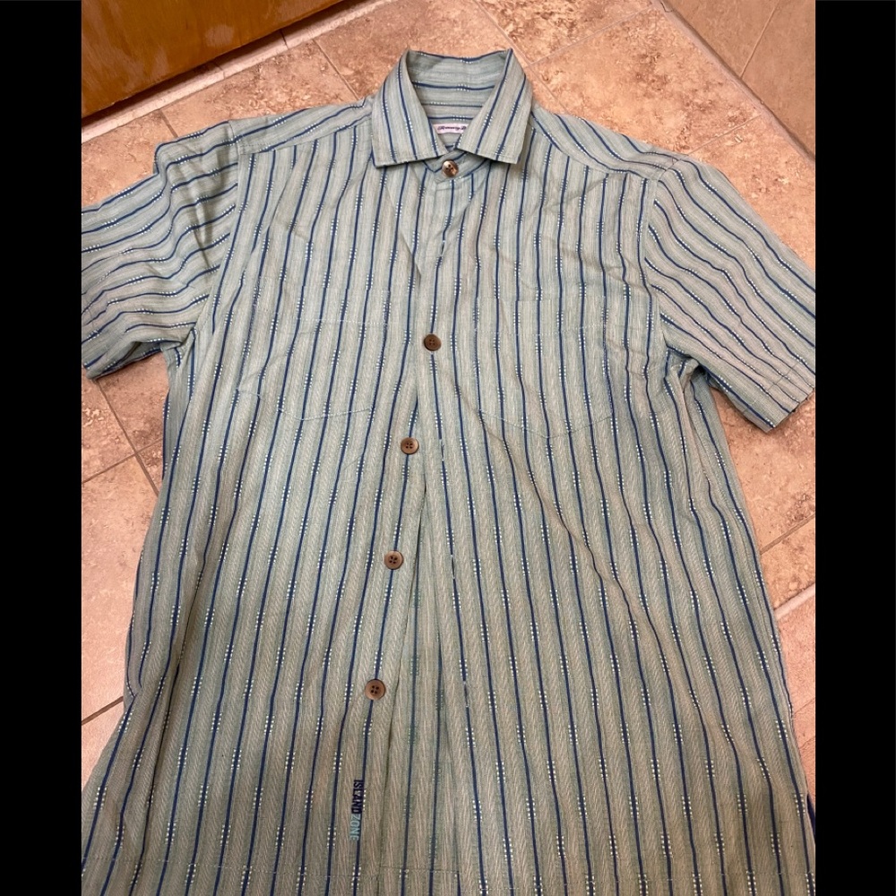 Tommy Bahama Men’s button down shirt